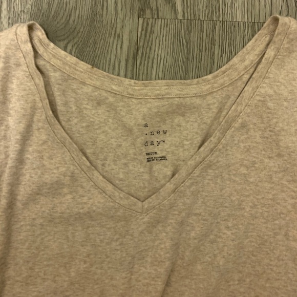 Long sleeve beige shirt - Picture 2 of 3